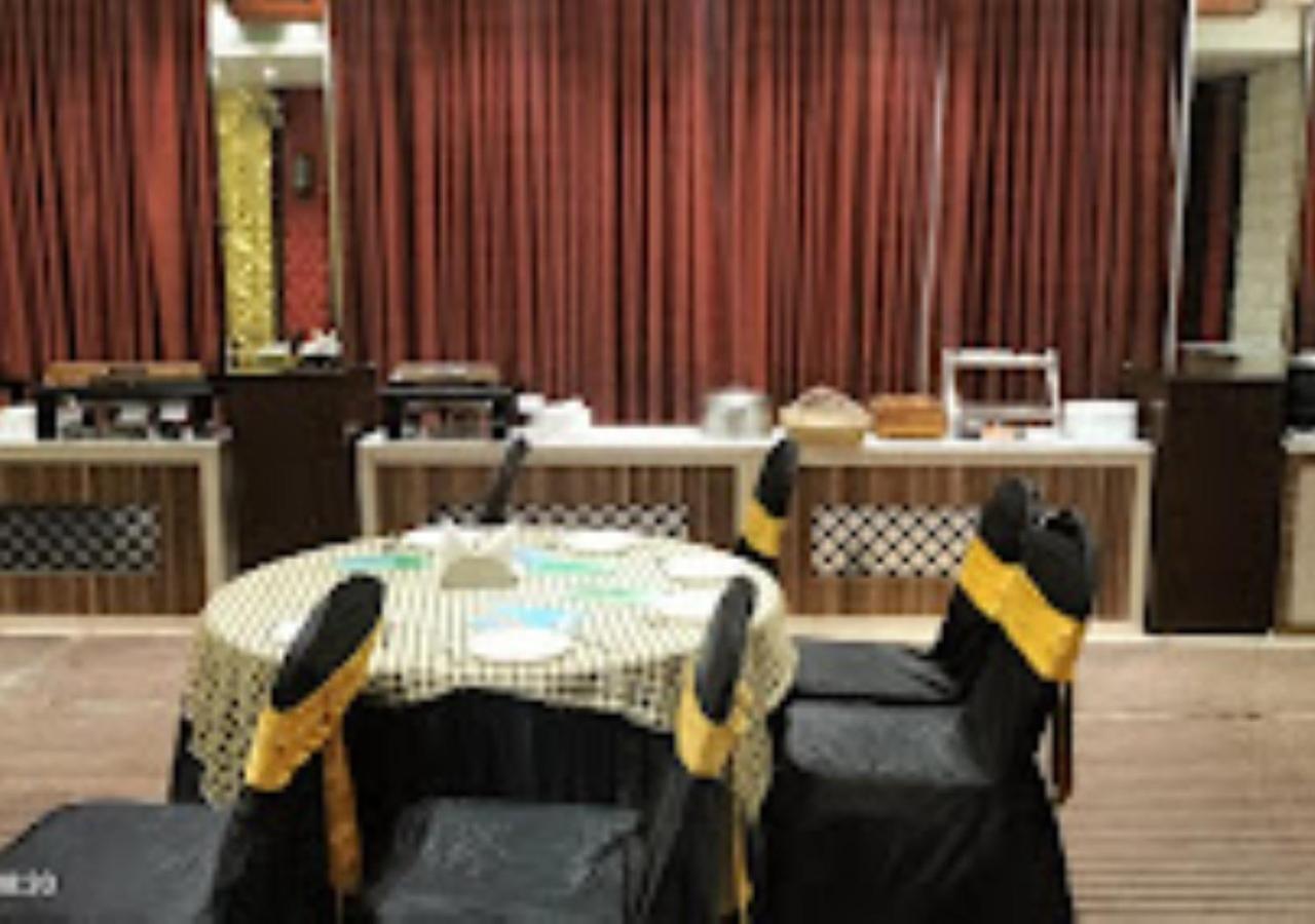 Hotel Siddharth Premiere Chandrapur Buitenkant foto
