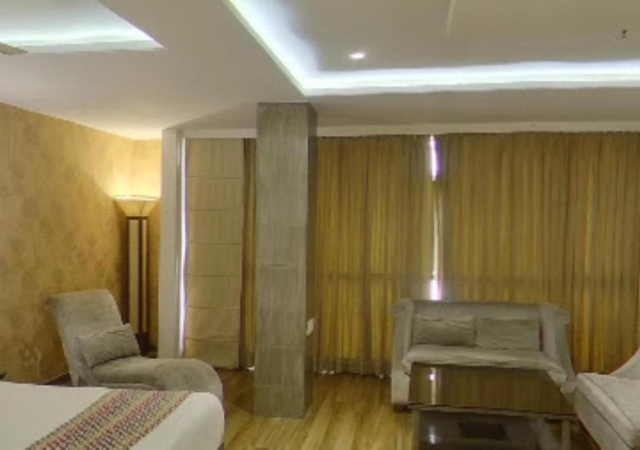 Hotel Siddharth Premiere Chandrapur Buitenkant foto