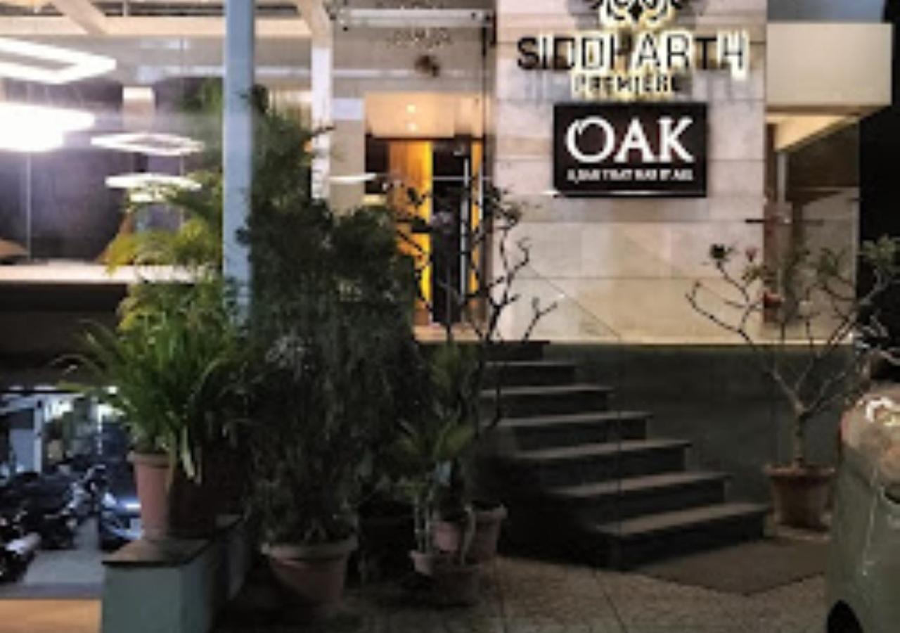 Hotel Siddharth Premiere Chandrapur Buitenkant foto